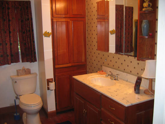 Bathroon.JPG